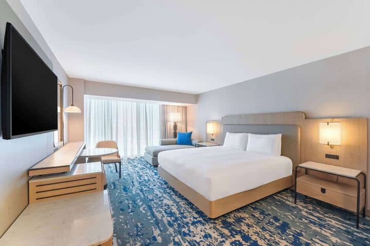 Room 15 of 82